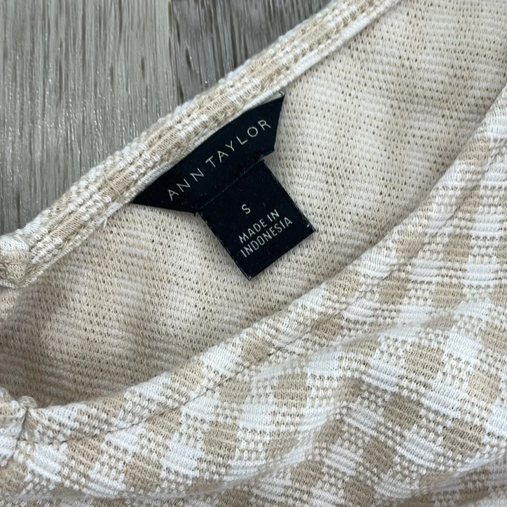 Ann Taylor top - Picture 2 of 3